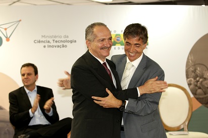 Link para a matéria Luis Fernandes é empossado como presidente da Finep 